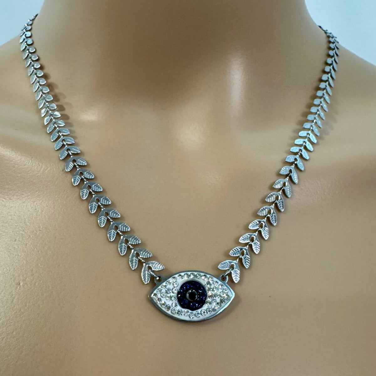 Fio de Inox Evil Eye e Folhinhas Prateado