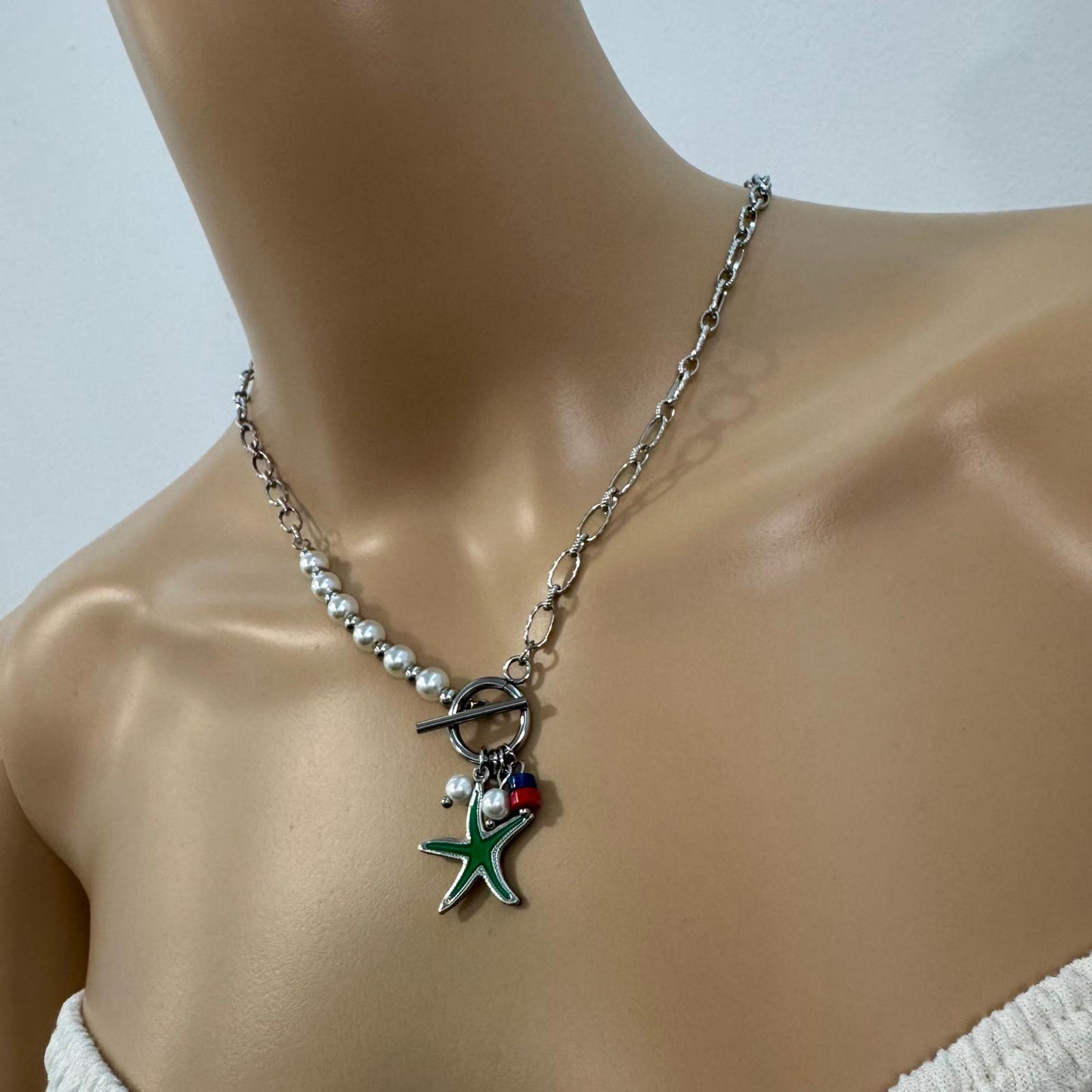 Fio Pérolas com Estrela Verde