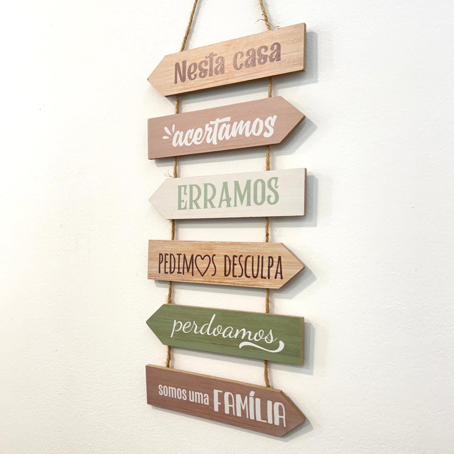 Placa Parede MDF - Nesta casa...