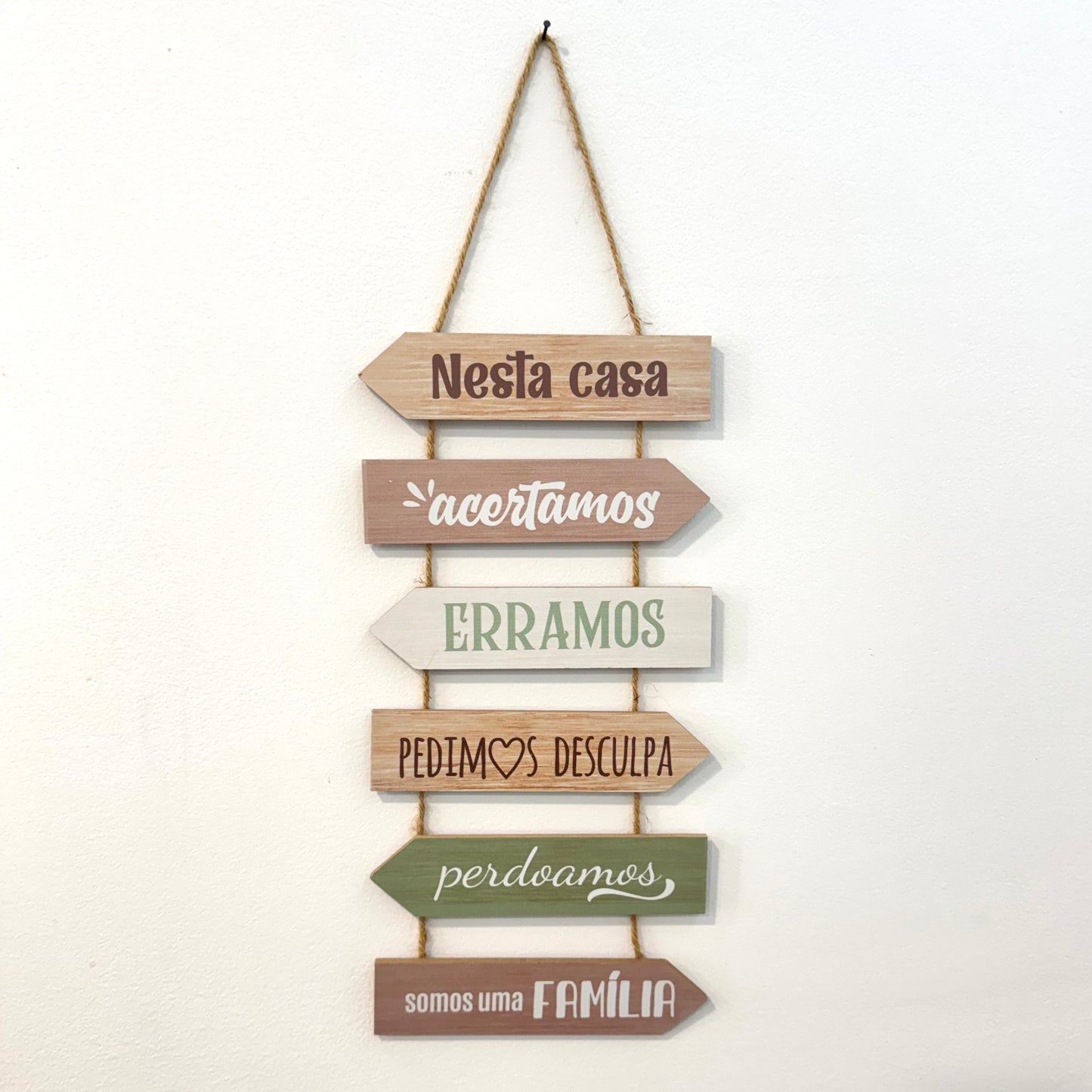 Placa Parede MDF - Nesta casa...