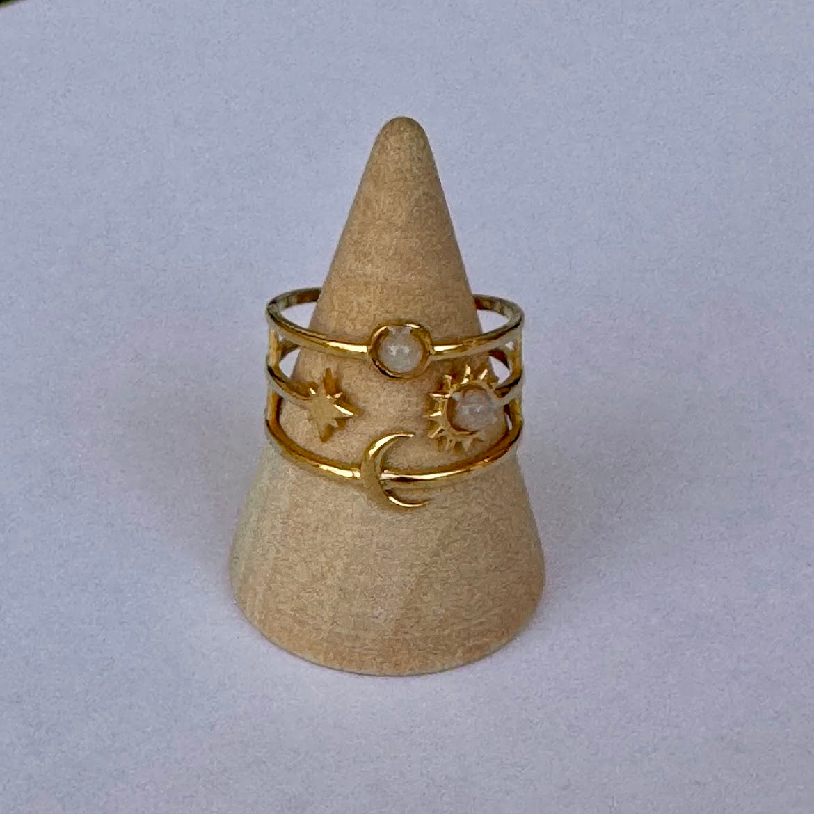 Anel Astral, Dourado, com Pedras Rosa