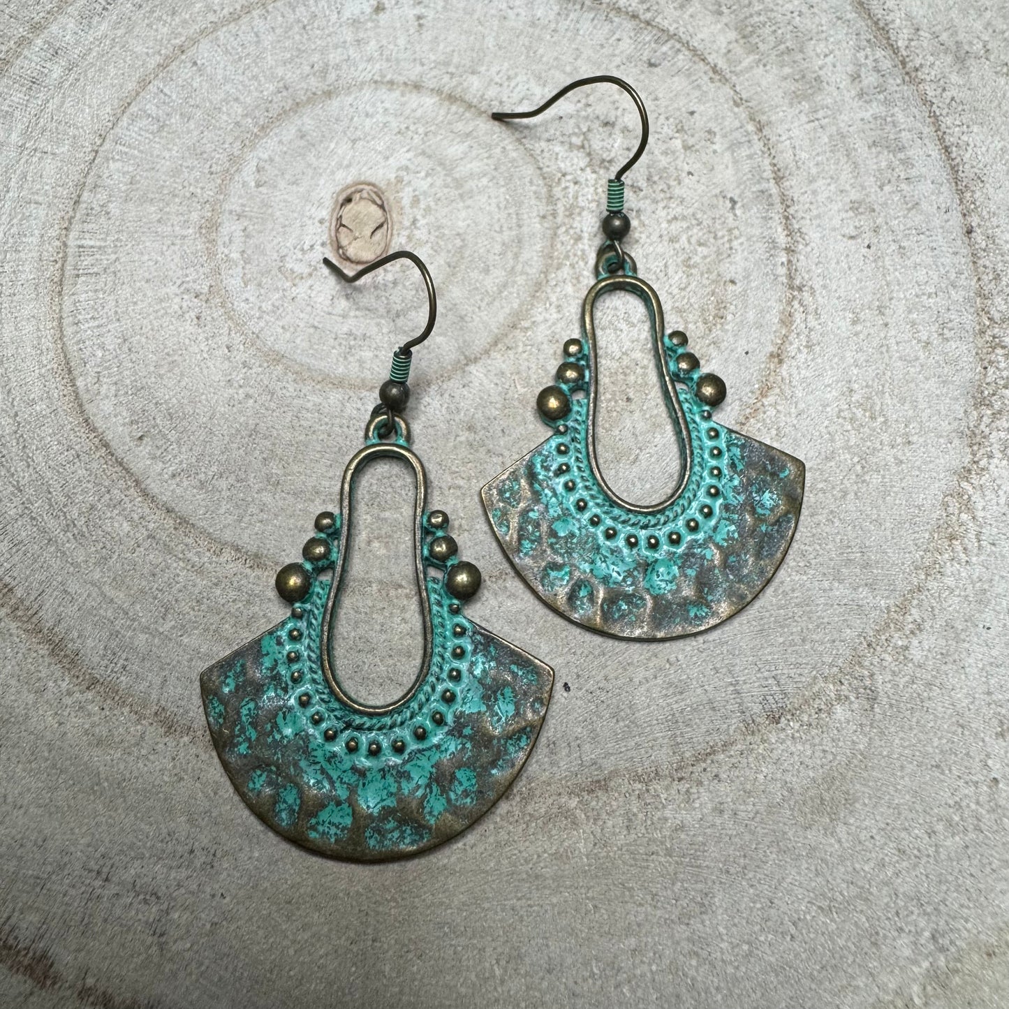 Brinco Rústico Verde Velho Estilo Egipto