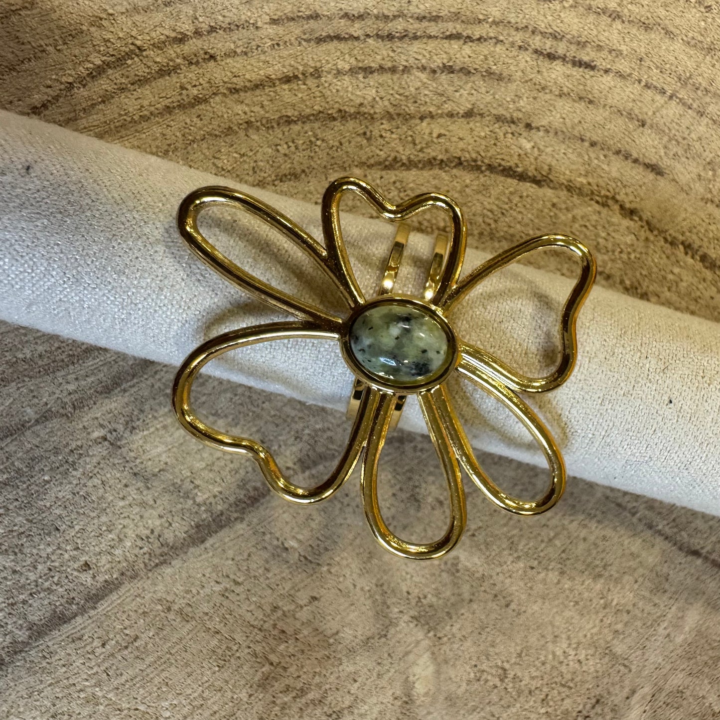 Anel Flor Assimétrica Grande Serpentina