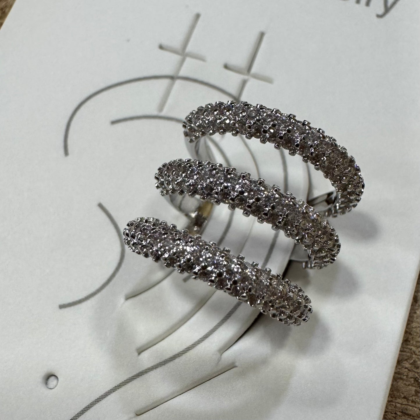 Brinco 3 Argolas com Brilhantes Prateado