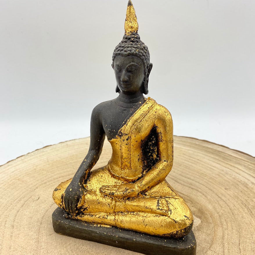 Buda Preto e Dourado de Metal