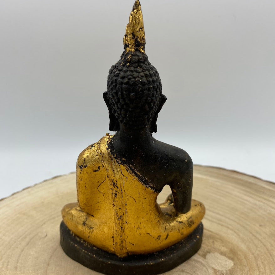 Buda Preto e Dourado de Metal