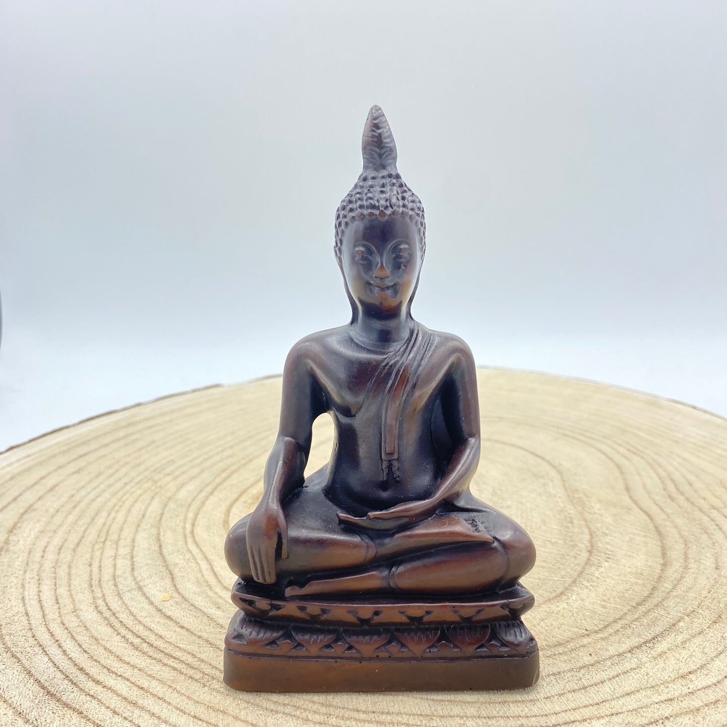 Buda, Sentado PQ com Detalhes (Branco/Castanho)