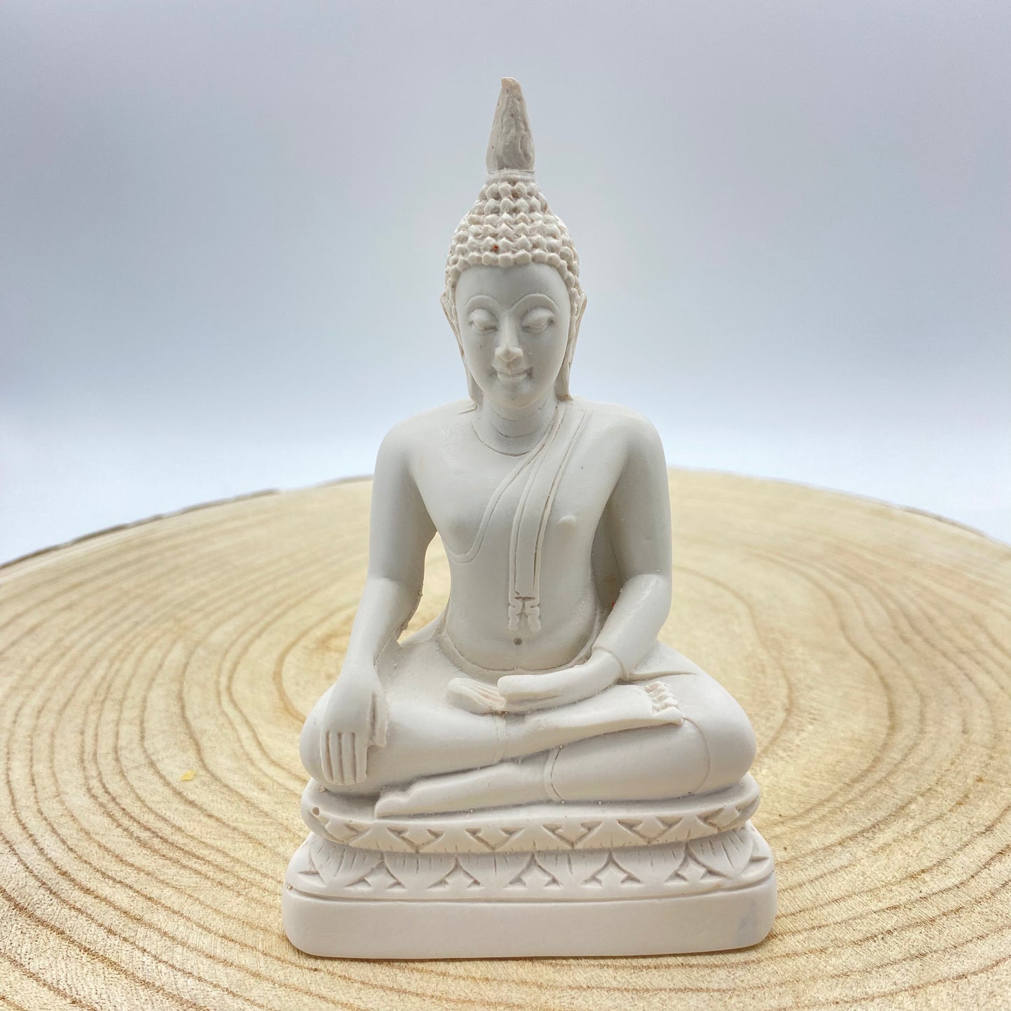 Buda, Sentado PQ com Detalhes (Branco/Castanho)