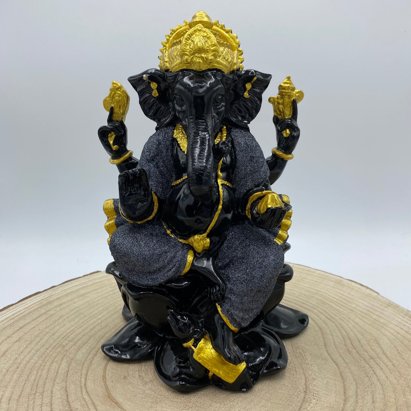 Ganesh Grande Preto e Dourado