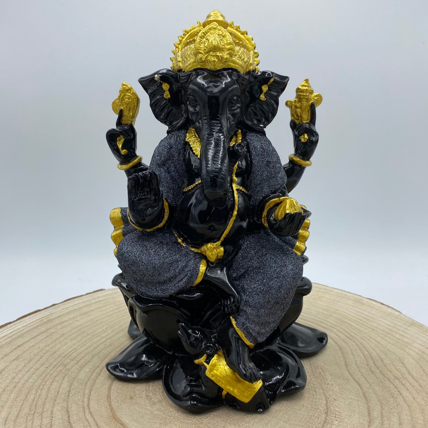 Ganesh Grande Preto e Dourado