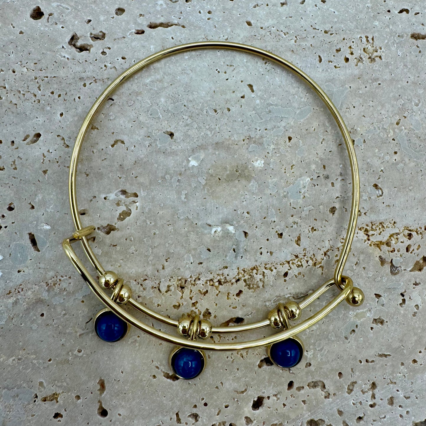 Pulseira Rigida Aço Dourado 3 Pedras Azuis