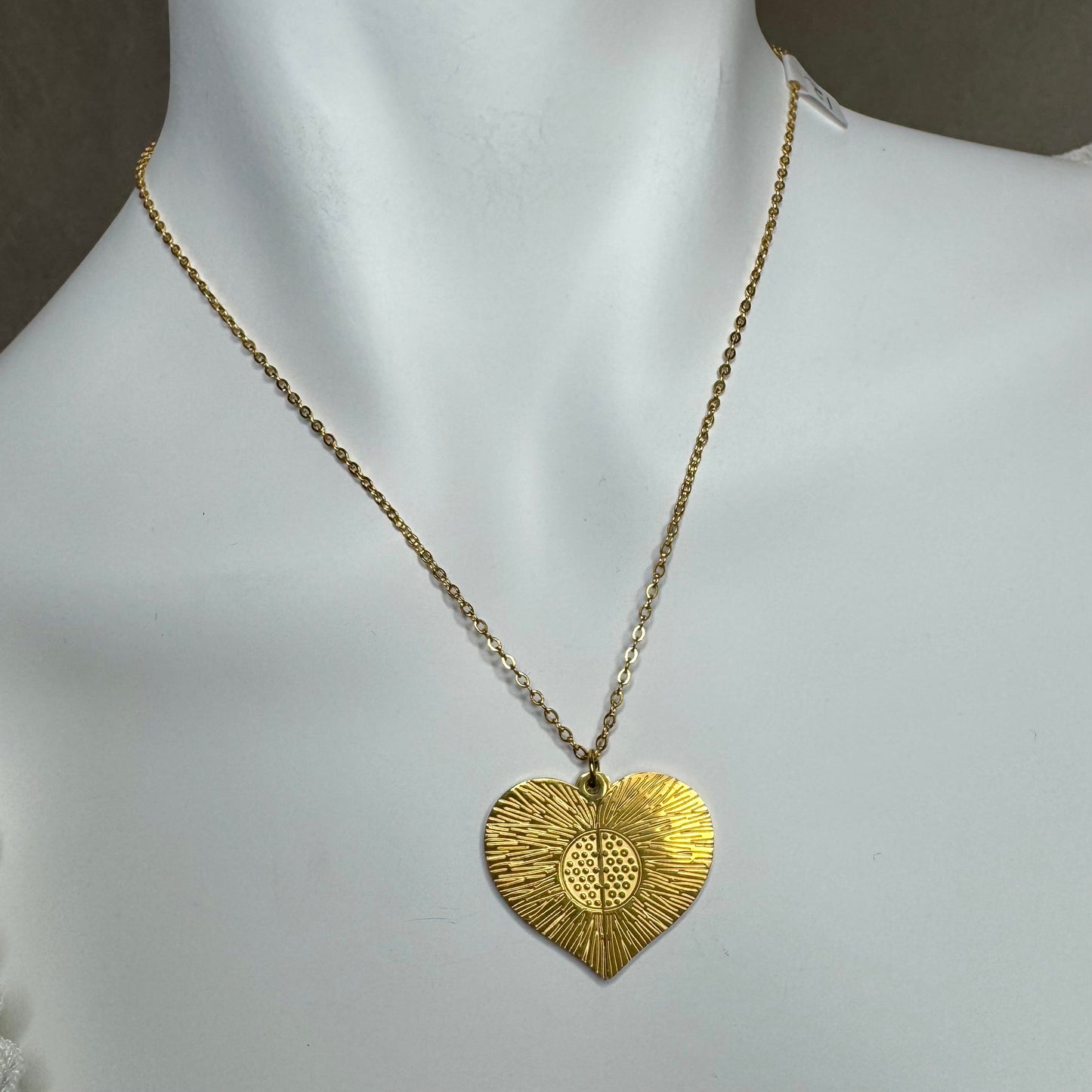 Fio Inox Dourado - Coração Inscrição Mãe