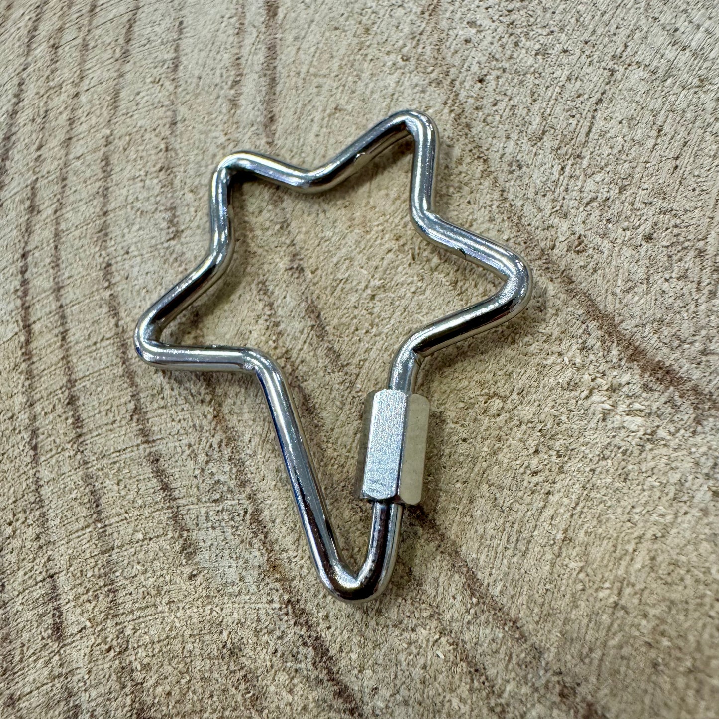 Mosquetão Prateado Estrela