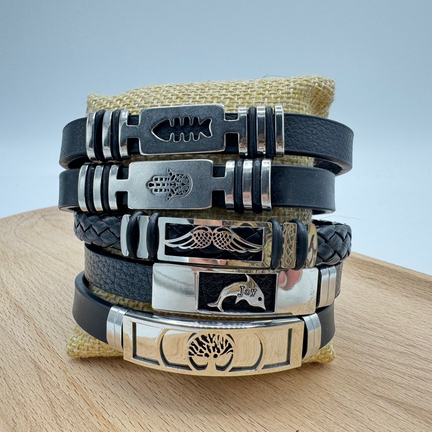 19000002 Pulseiras Variantes - Árvore da Vida; AAsas Anjo; Golfinho Joy; Hamsá; Peixe - Dourado e Pratedo