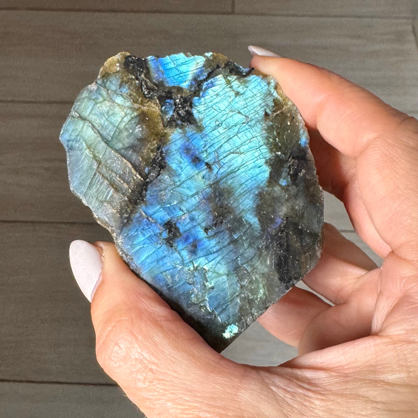 Labradorite com uma Fase Polida - 250g