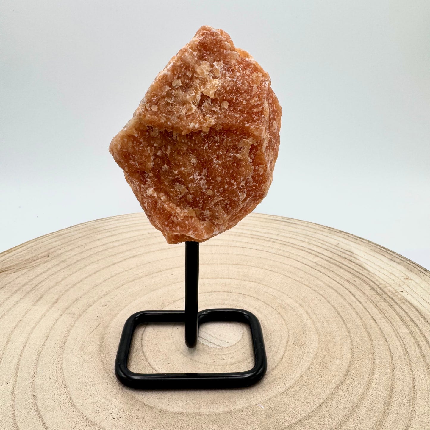 Pedra em Base de Metal, 15-18cm - Calcita Laranja