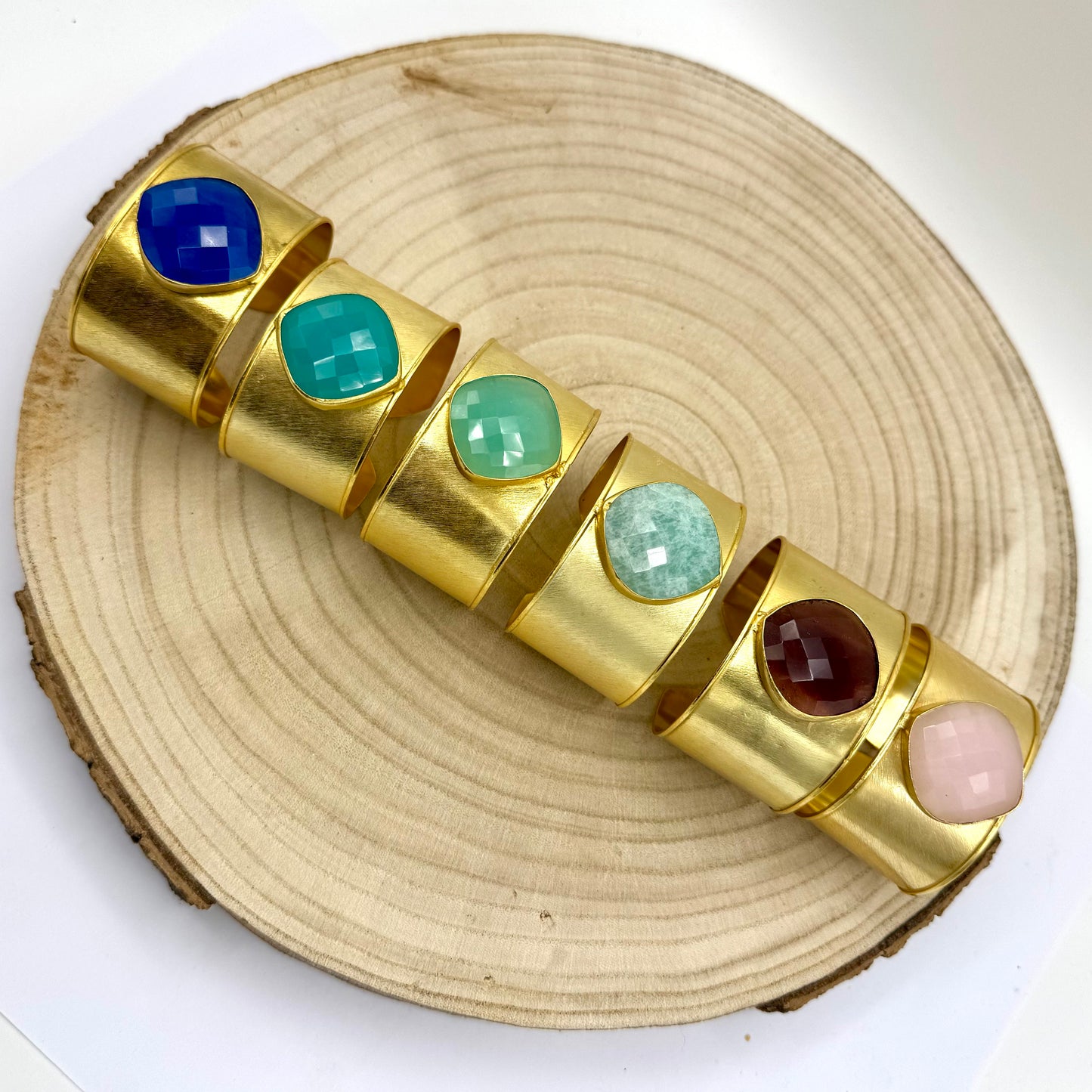 Pulseira Latão Largas, Pedras Grande (Variedades)