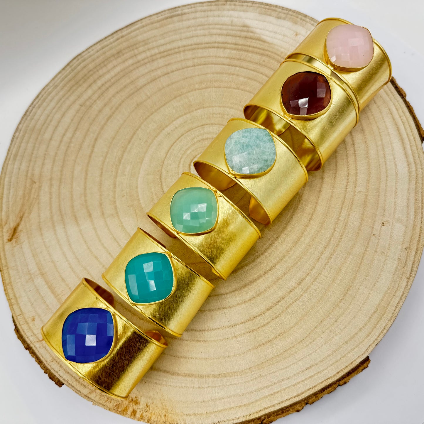 Pulseira Latão Largas, Pedras Grande (Variedades)