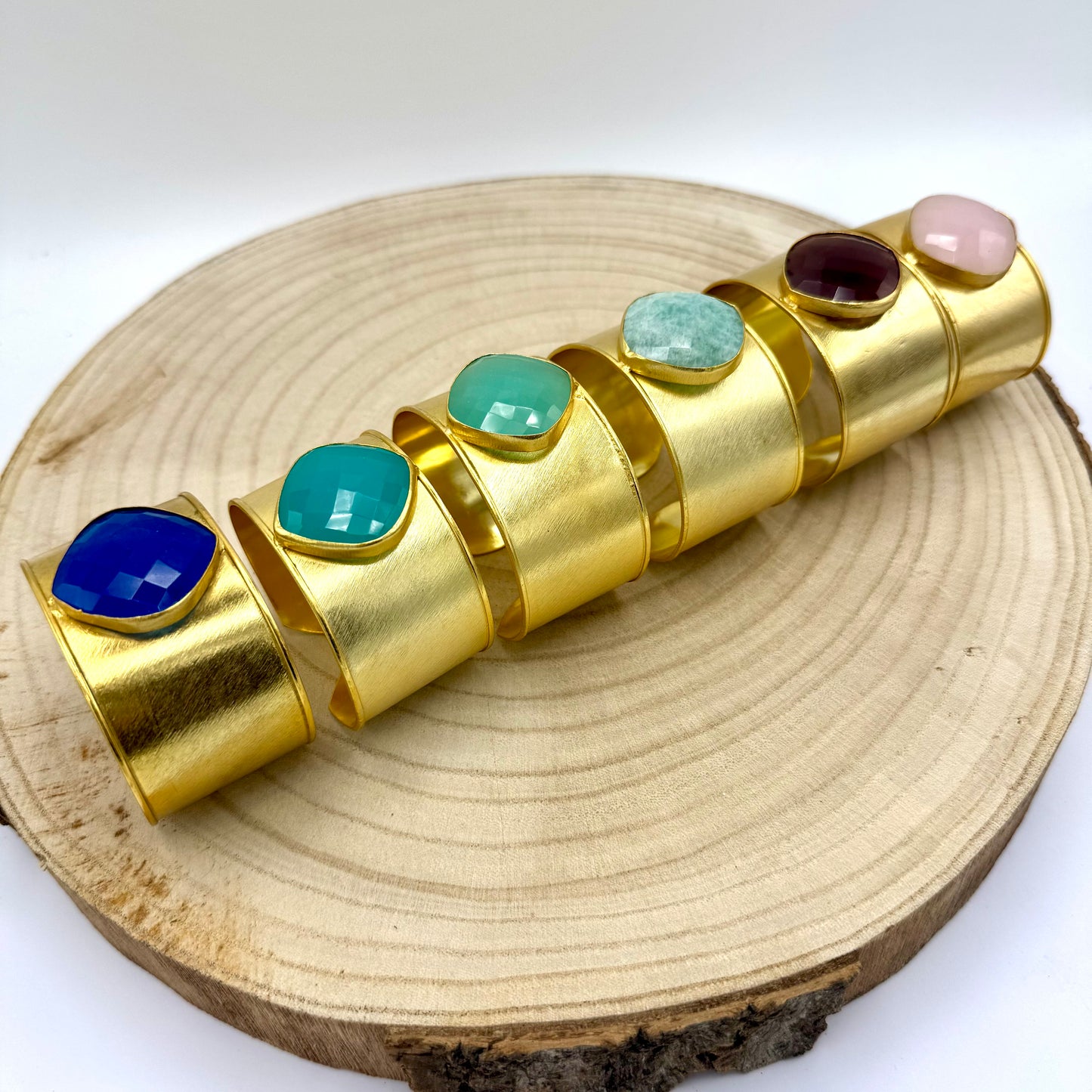 Pulseira Latão Largas, Pedras Grande (Variedades)