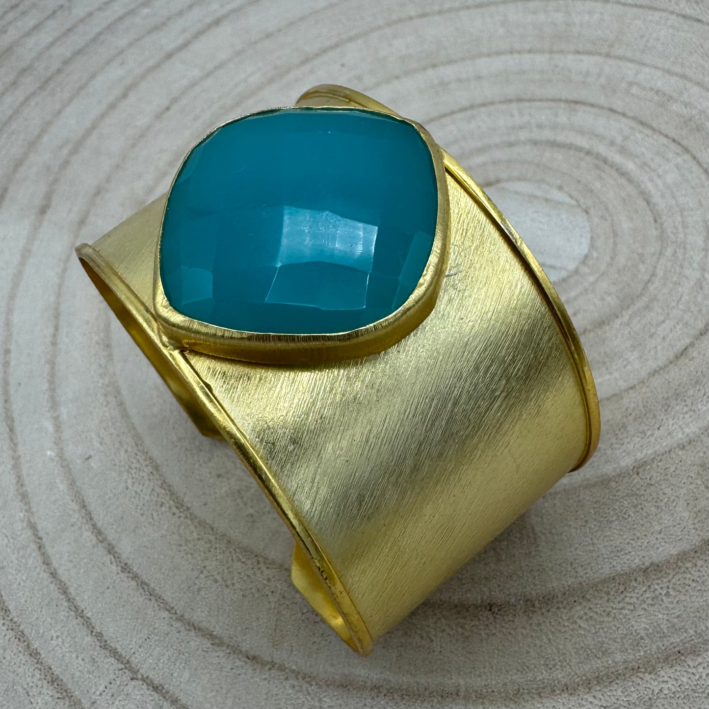 Pulseira Latão Largas, Pedras Grande (Variedades)
