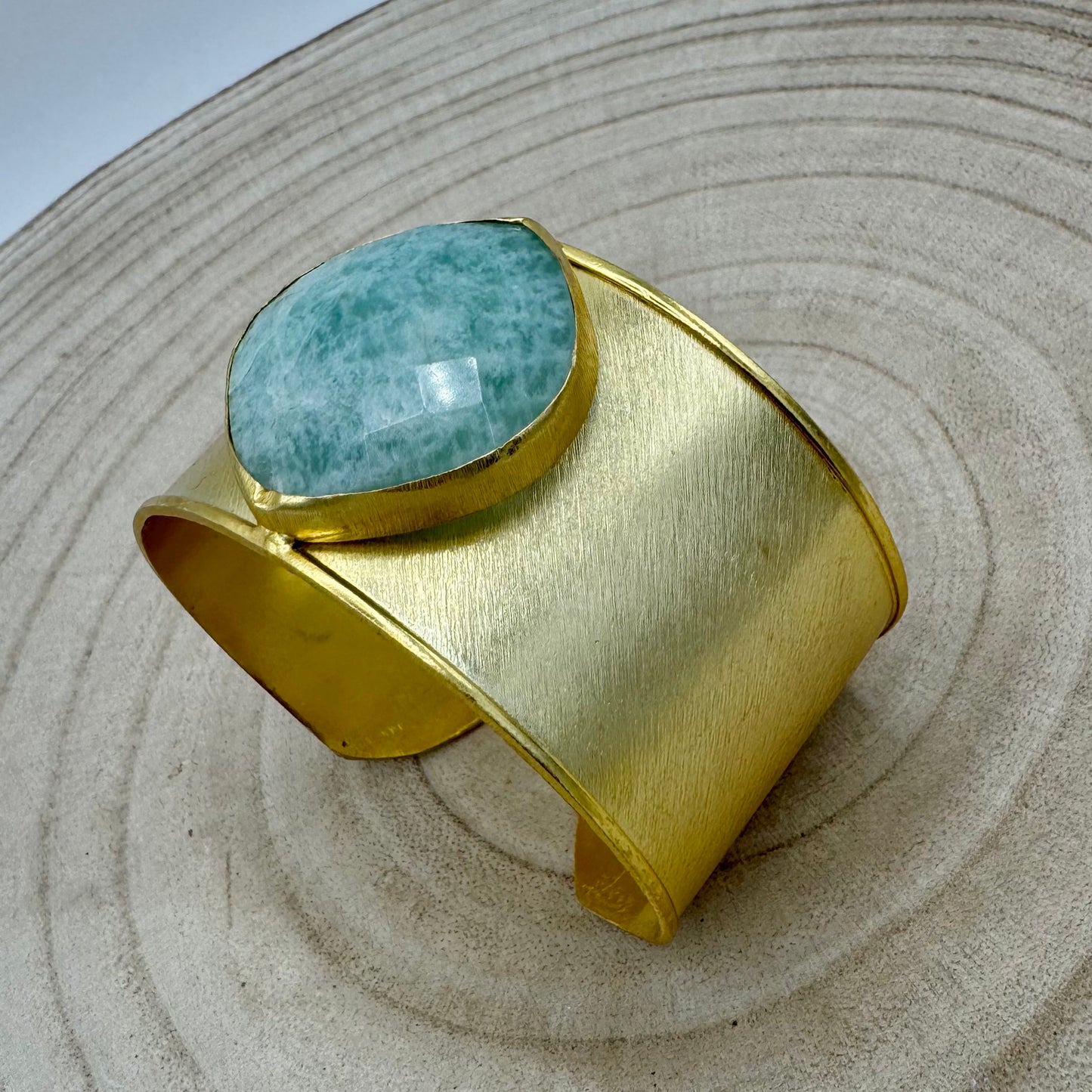Pulseira Latão Largas, Pedras Grande (Variedades)