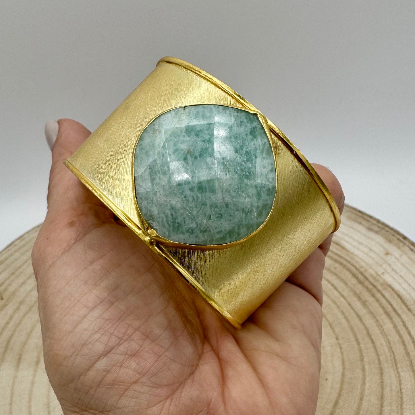 Pulseira Latão Largas, Pedras Grande (Variedades)