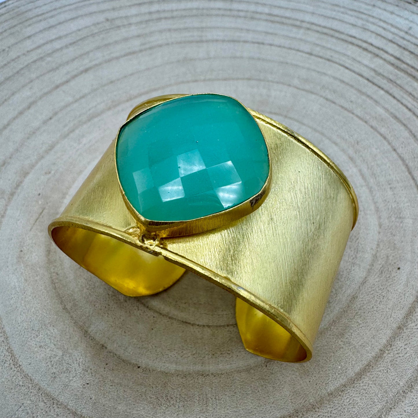 Pulseira Latão Largas, Pedras Grande (Variedades)