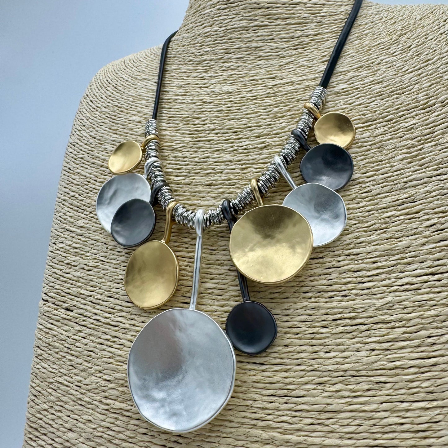 Colar Bolas Prata, Ouro, Cinza VARIEDADES