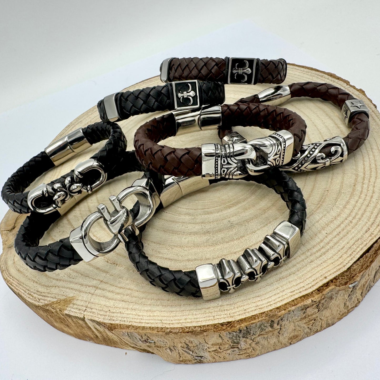 Pulseiras Homem em Couro Trançado -Ferraduras Preta
