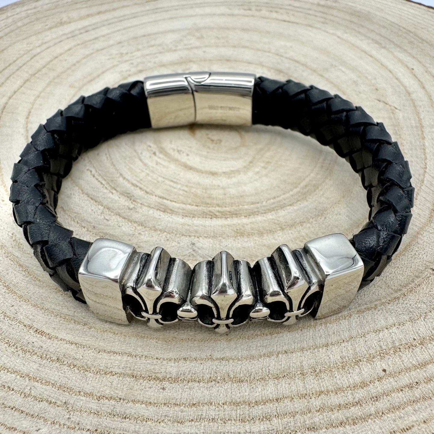 Pulseiras Homem em Couro Trançado -3 Flores de Liz Preta