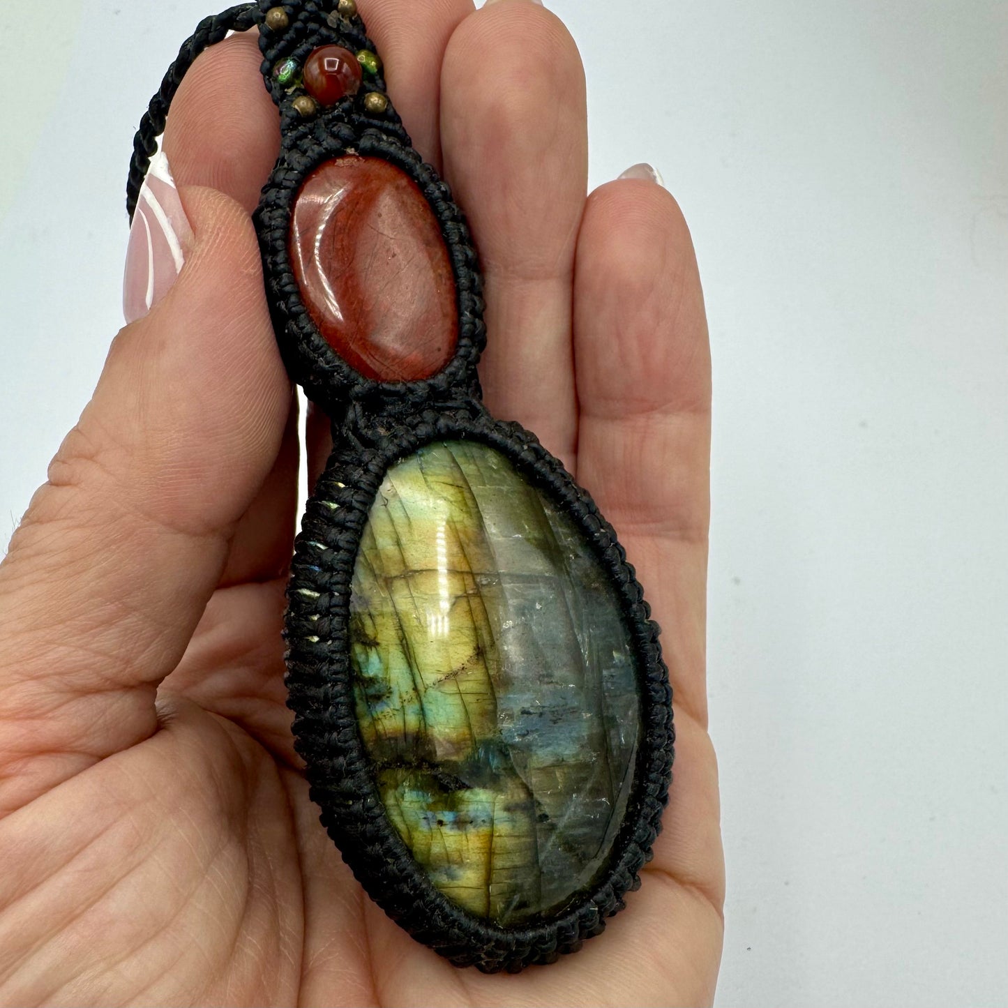 Fio Macramê Labradorite e Jaspe Vermelho