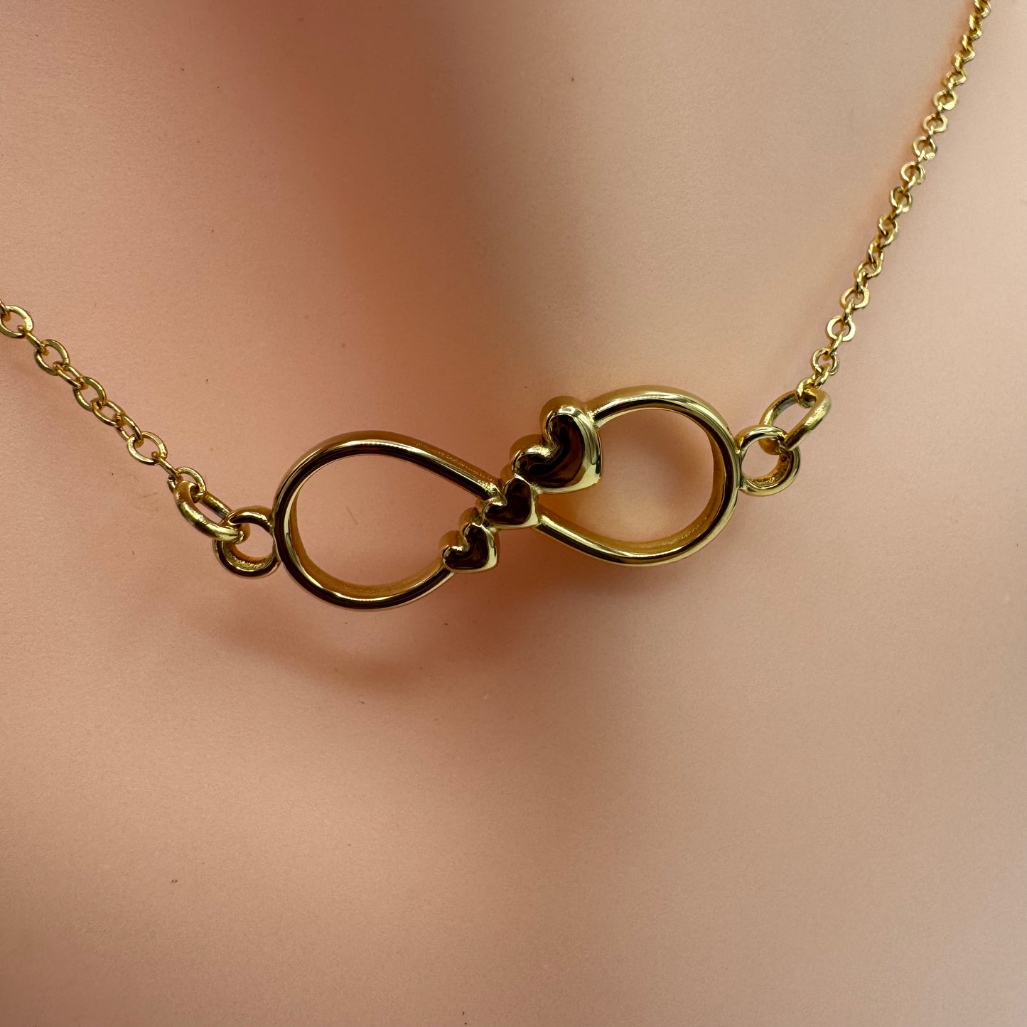 Fio Infinito 3 Corações Dourado
