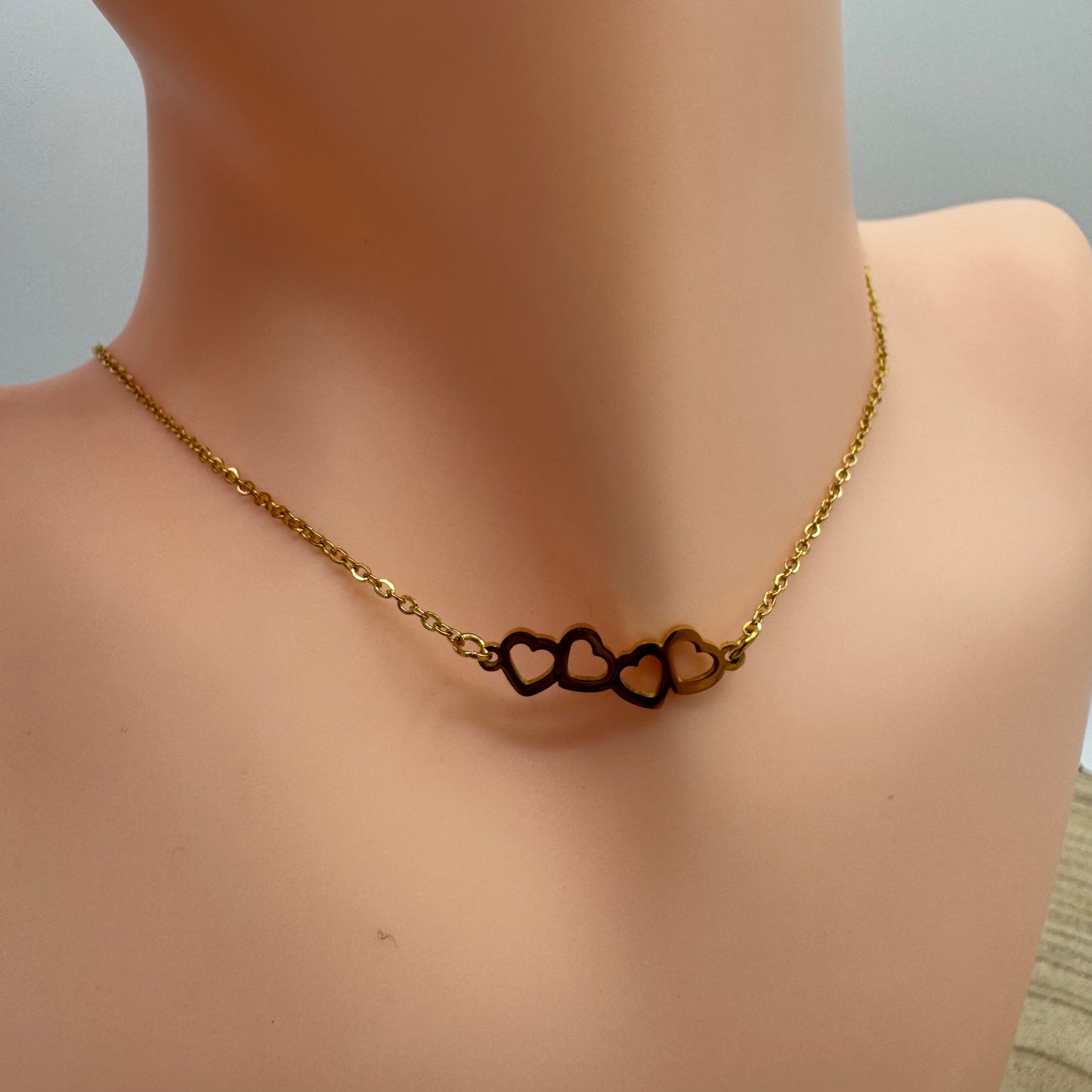 Fio 4 Corações recortados Pequenos Dourado