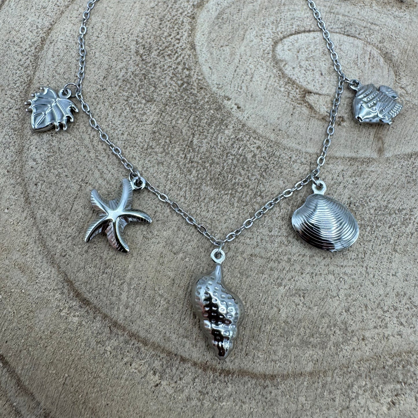 Pulseira de Pé Frutos do Mar Búzio Prateado