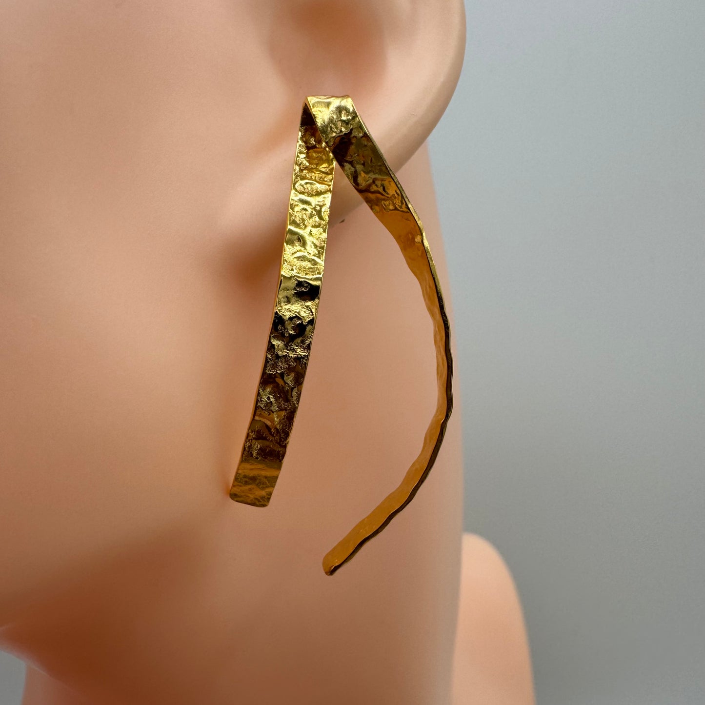 Brincos Fitas Rigidas Tremidas Dourado