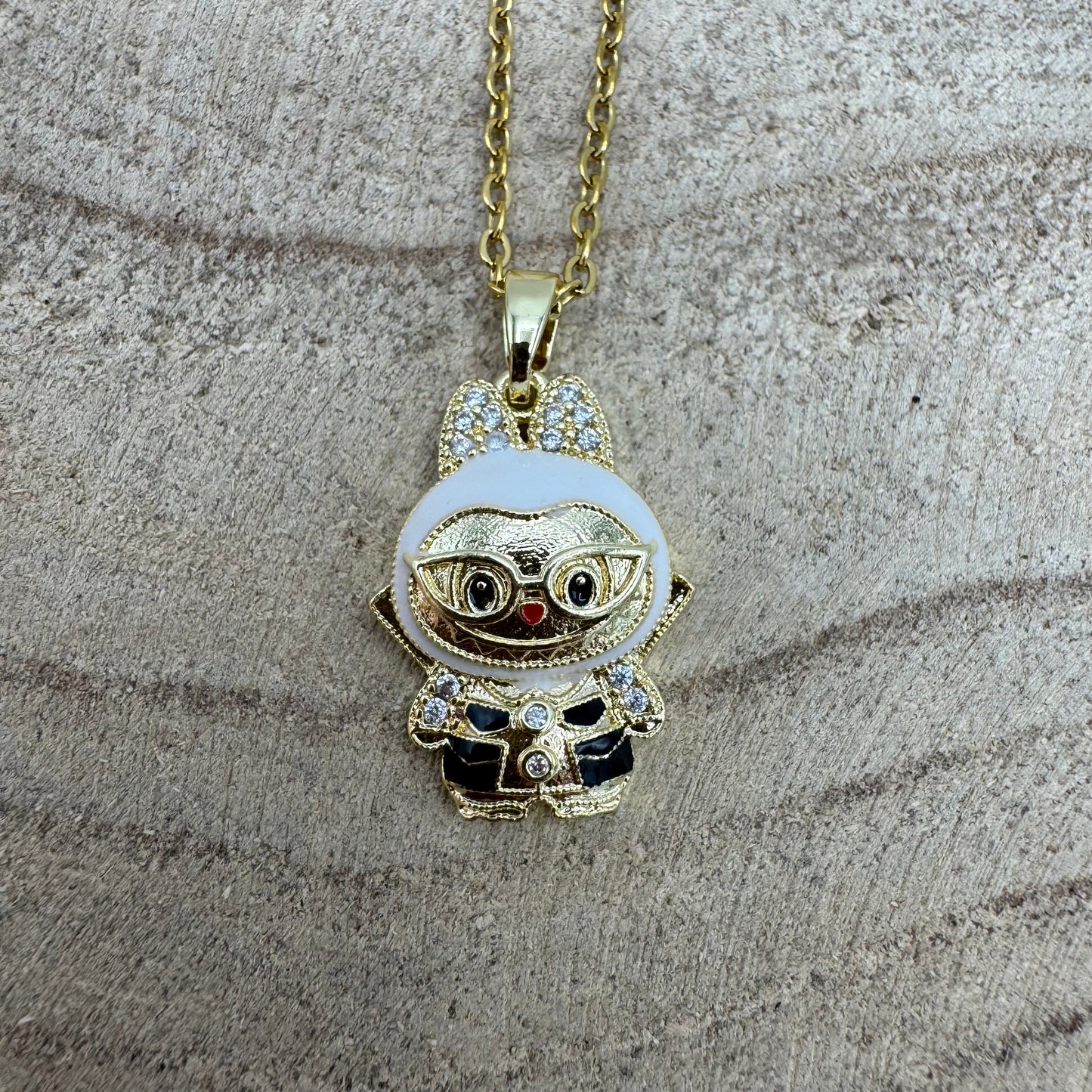 Fio Labubu Branco Dourado