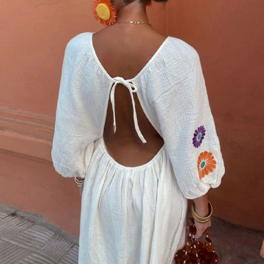 Vestido Wiya com Flores Bordadas na Manga, Bege
