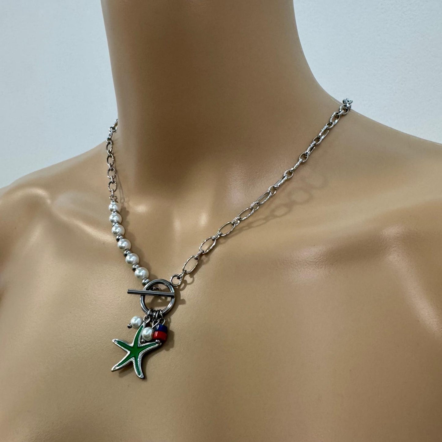 Fio Pérolas com Estrela Verde