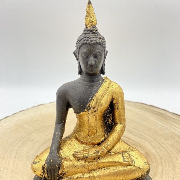 Buda Preto e Dourado de Metal