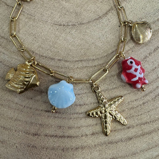 Pulseira Marinha Dourada, Peixe Vermelho