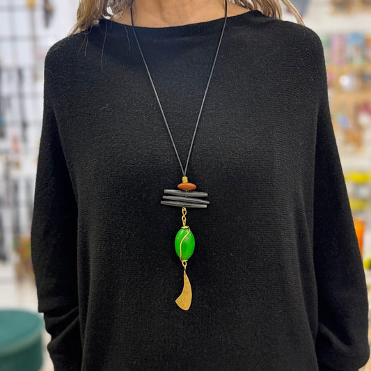 Colar Quenia, Mbavu, Miçanga Verde Oval
