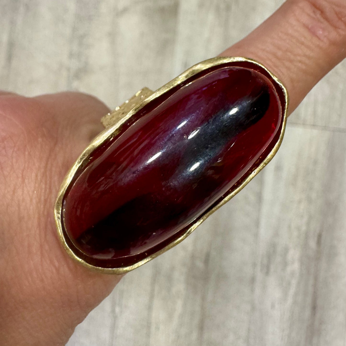 Anel Gigante Regulável Oval Pedra - Bordo