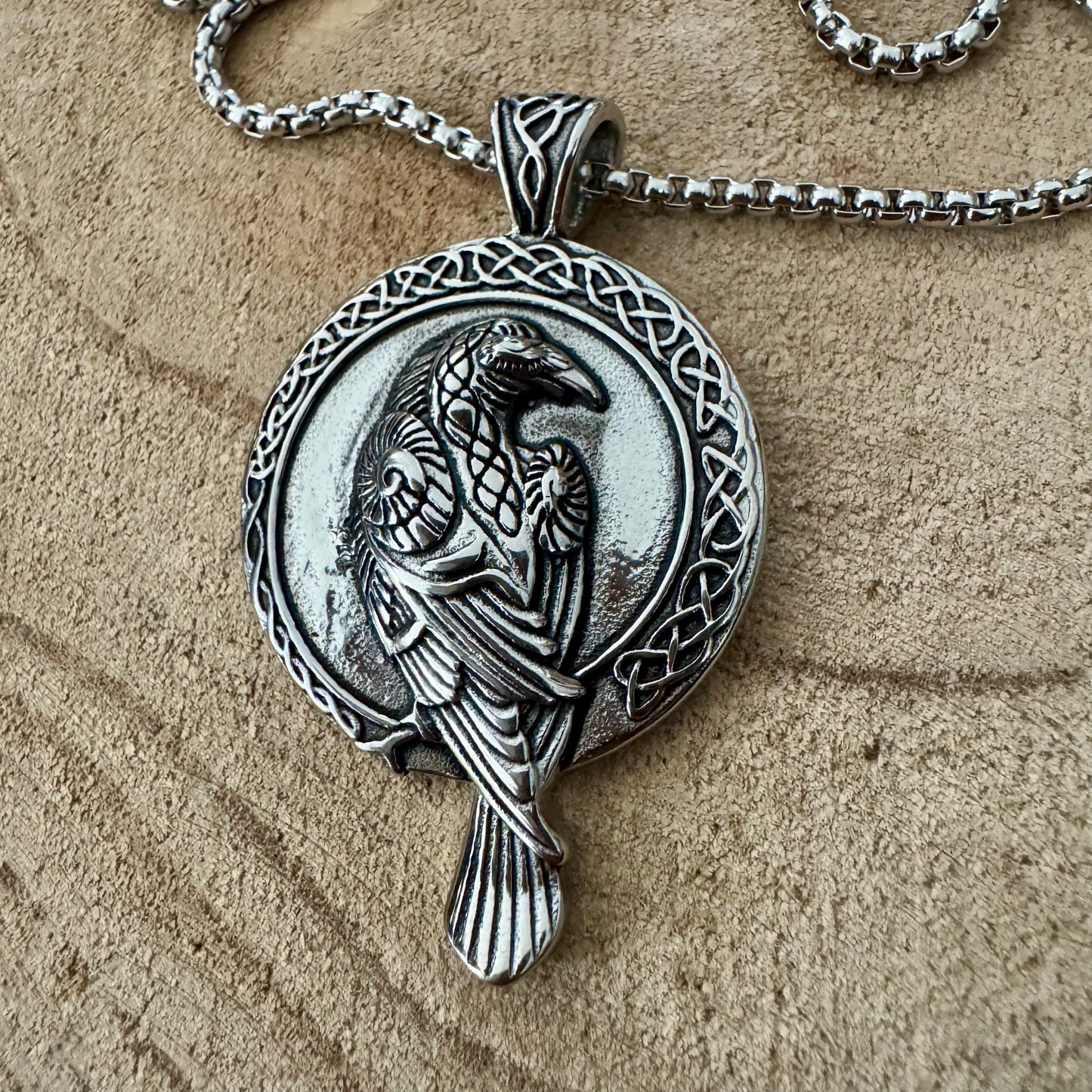 Pendente Homem Prateado - Corvo