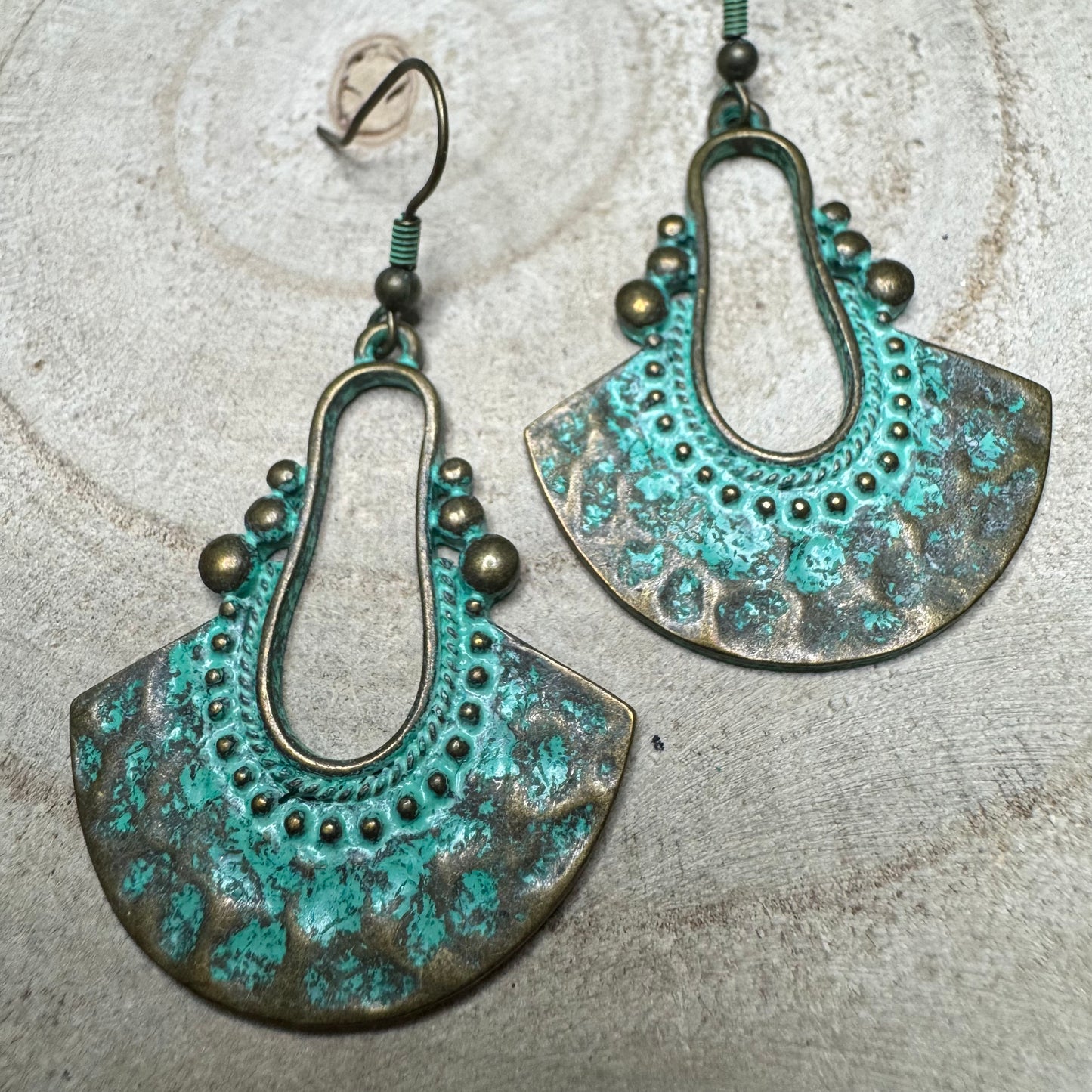 Brinco Rústico Verde Velho Estilo Egipto