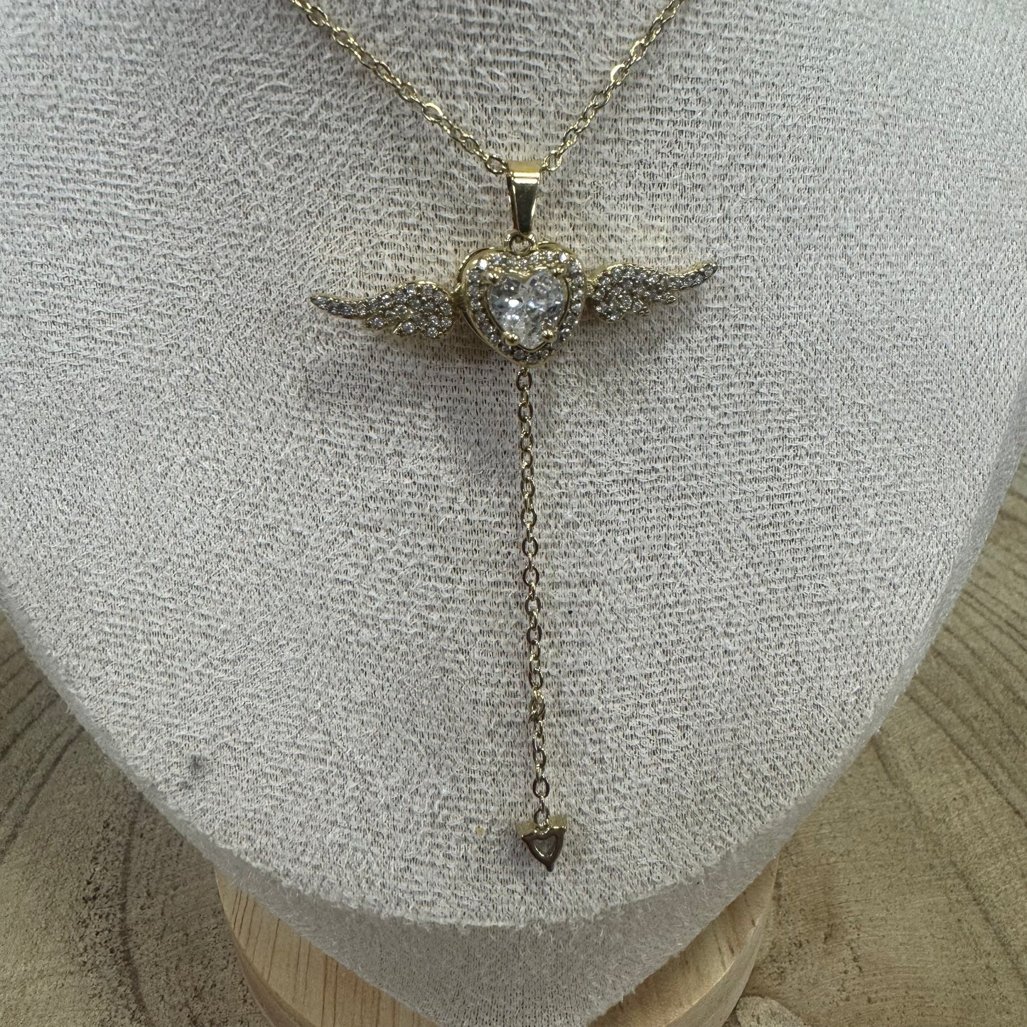 Fio Brilhantes Asas que Batem Dourado