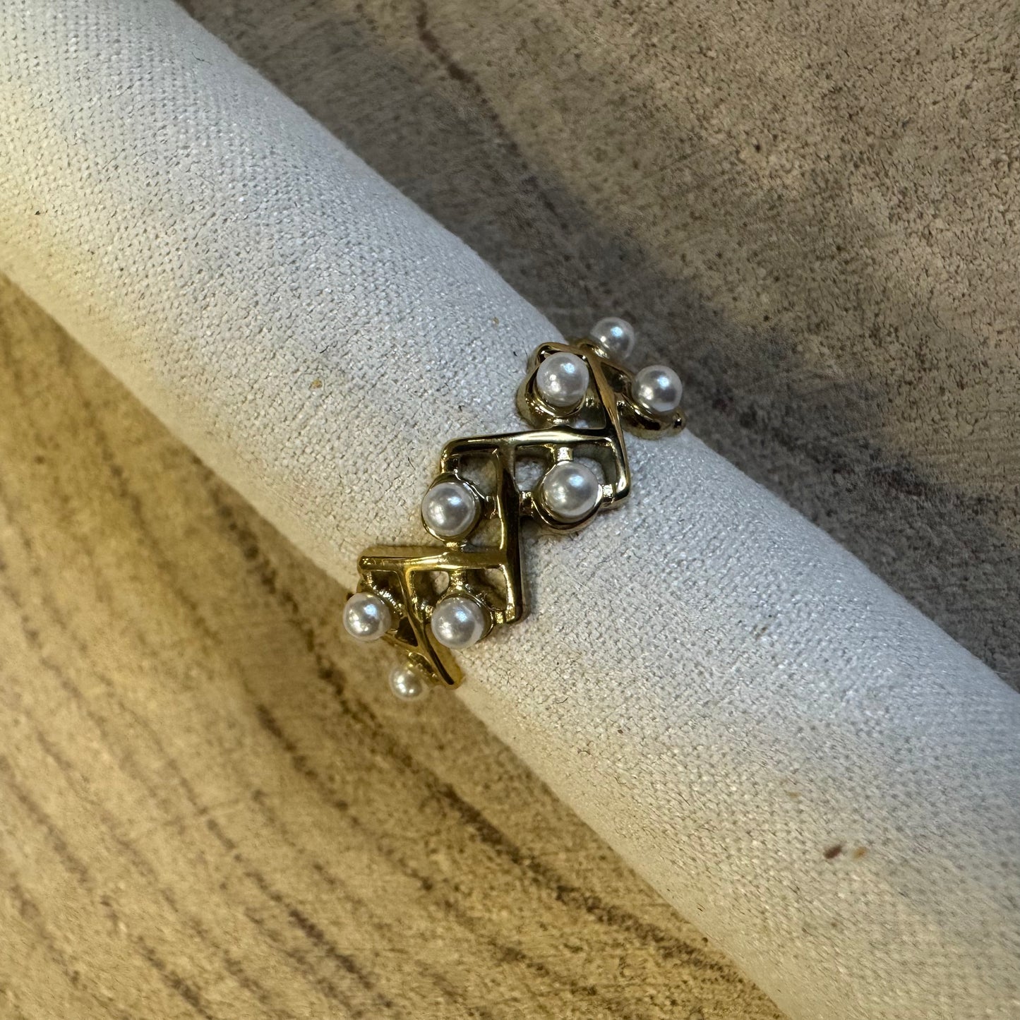 Anel Grinalda Pérolas Dourado