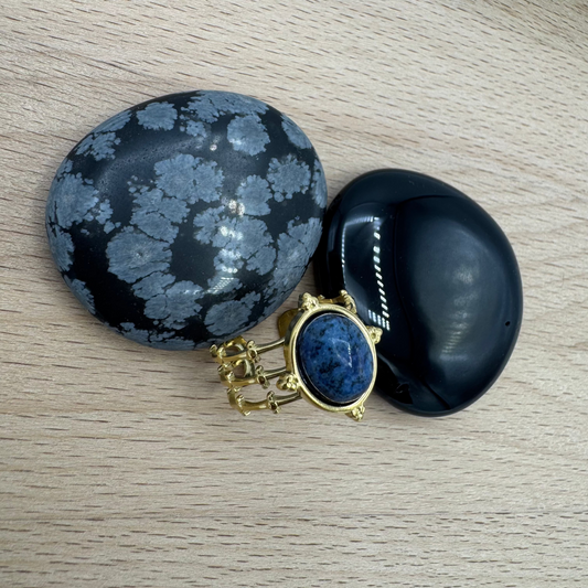 Anel 3 Voltas Com Pedra Oval Sodalite Dourado