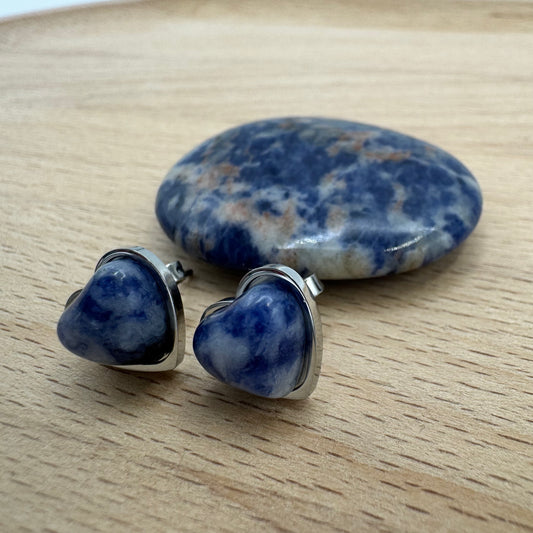 Brincos Coração Pedra Sodalite Prateados