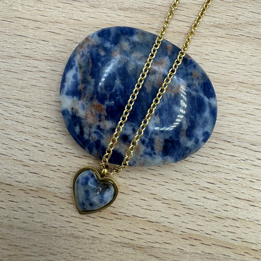 Fio Com Coração Pedra Sodalite Dourado