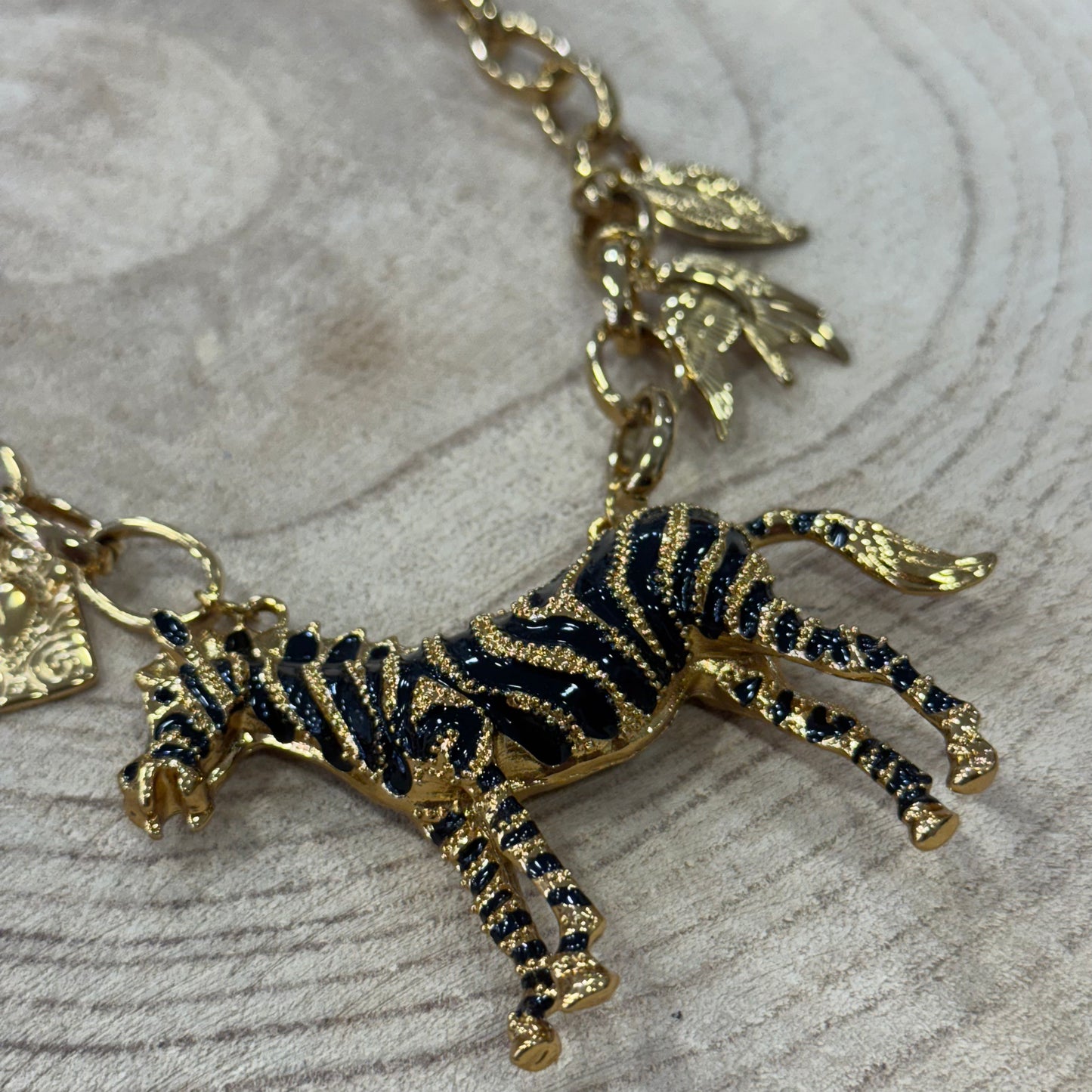 Colar Zebra Dourado